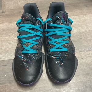 Mens Adidas Harden Vol. 4 size 10